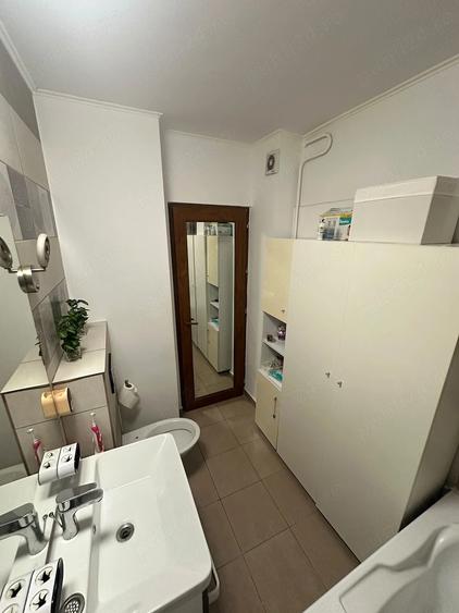 Apartament cu 2 camere decomandat în Ozana
