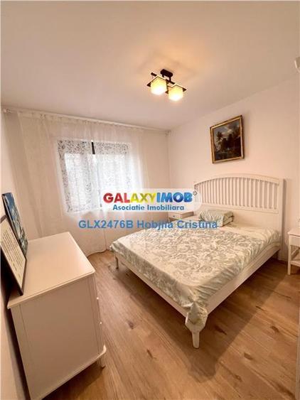Apartament cu 4 camere semidecomandat, mobilat în Băneasa