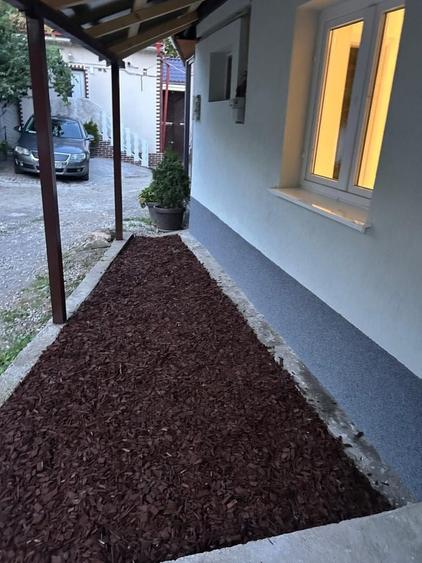 Casă cu 2 camere în Central