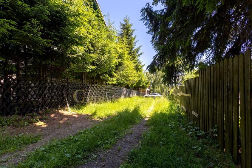 Casă individuală cu 4 camere cu Canalizare în Moieciu de Jos