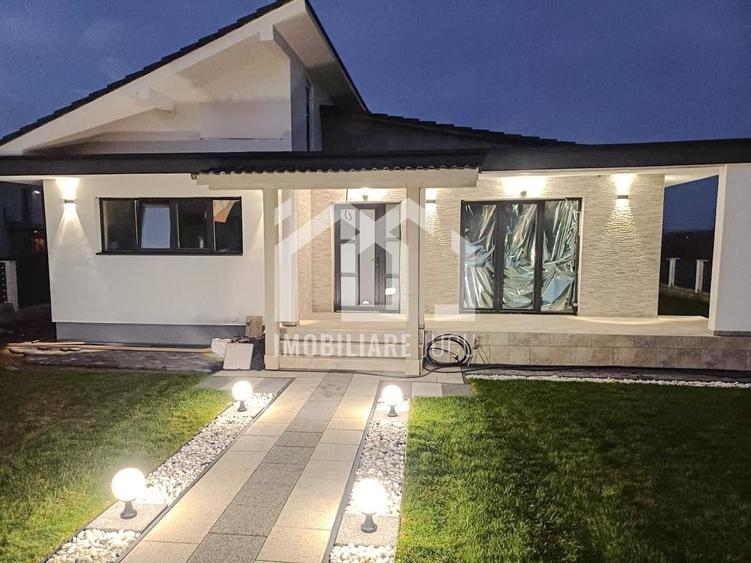 Casă individuală cu 4 camere cu Canalizare în Jucu de Mijloc