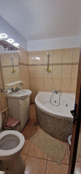 Apartament cu 2 camere decomandat, mobilat în Gara