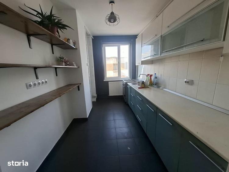 Apartament cu 3 camere decomandat în Republicii