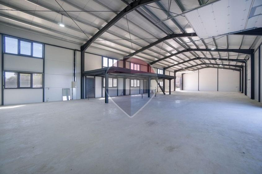 Spațiu industrial, de 580 mp, în Exterior Nord