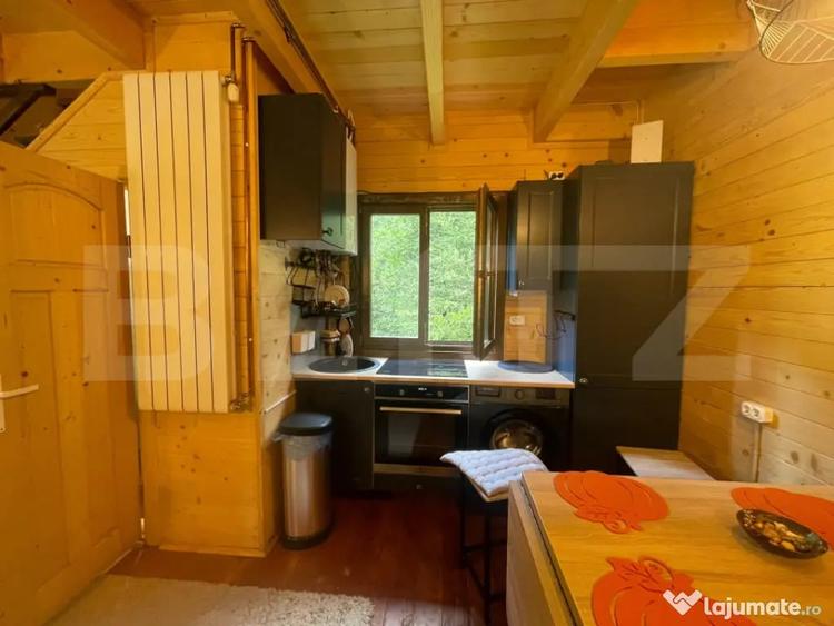 Casă cu 3 camere cu Teren 1575 Mp în Vale