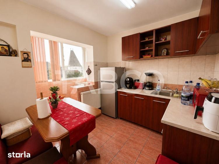 Apartament cu 2 camere decomandat în Trei Stejari