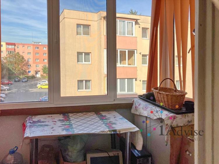 Apartament cu 2 camere decomandat în Tractorul