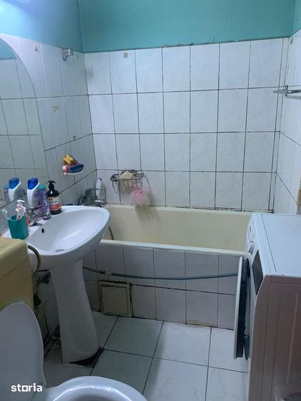 Apartament cu 3 camere, mobilat în Titan