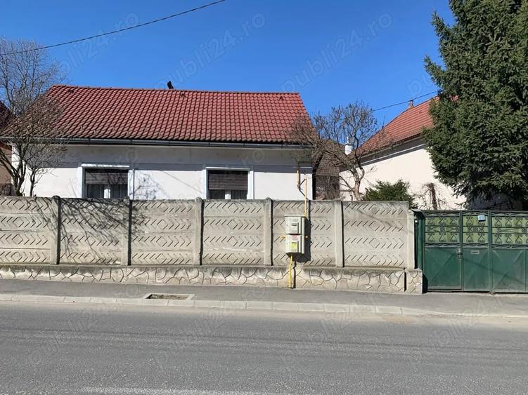 Casă cu 3 camere cu Teren 439 Mp în Central