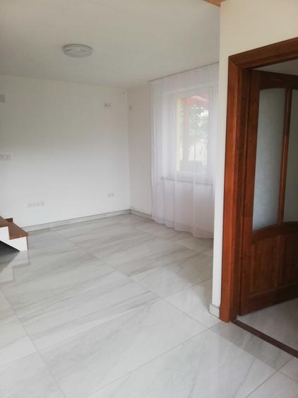 Casă cu 2 camere în Central