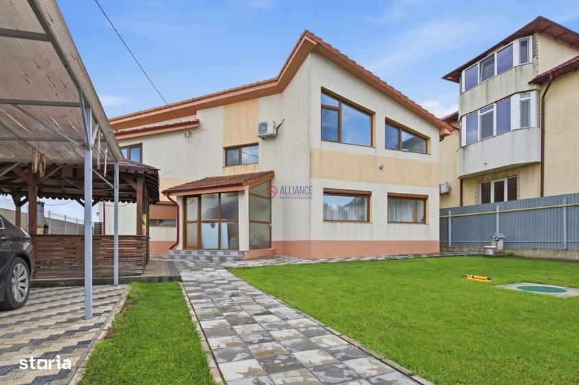 Casă cu 4 camere în Palazu Mare