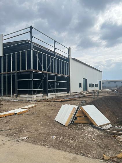 Spațiu industrial, de 1,500 mp, în Otopeni