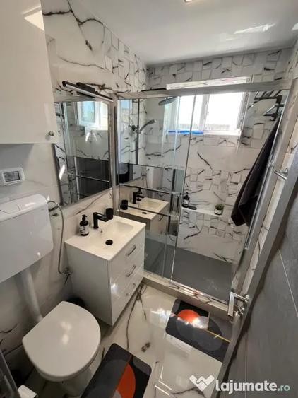 Apartament cu 3 camere semidecomandat în Ultracentral