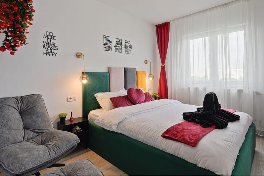 De inchiriat pe termen lung Apartament 3 camere Sector 4 - 1