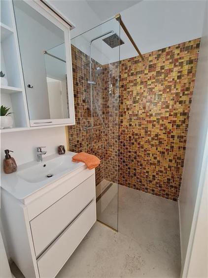 Casă individuală cu 3 camere cu Teren 200 Mp în Central