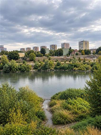Casă cu 7 camere cu Canalizare în 3 Insule