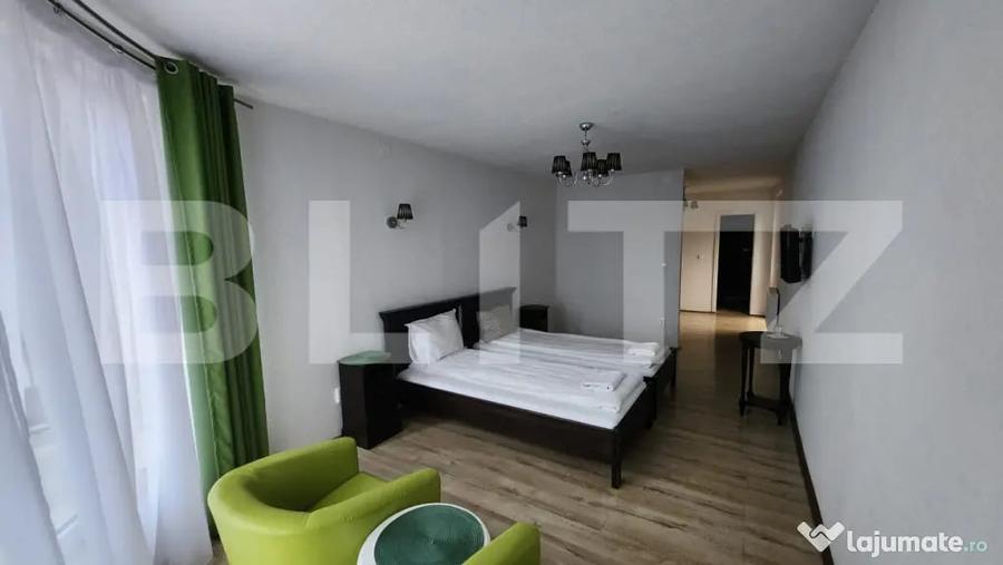 Casă cu 10 camere cu Teren 1100 Mp în Corunca