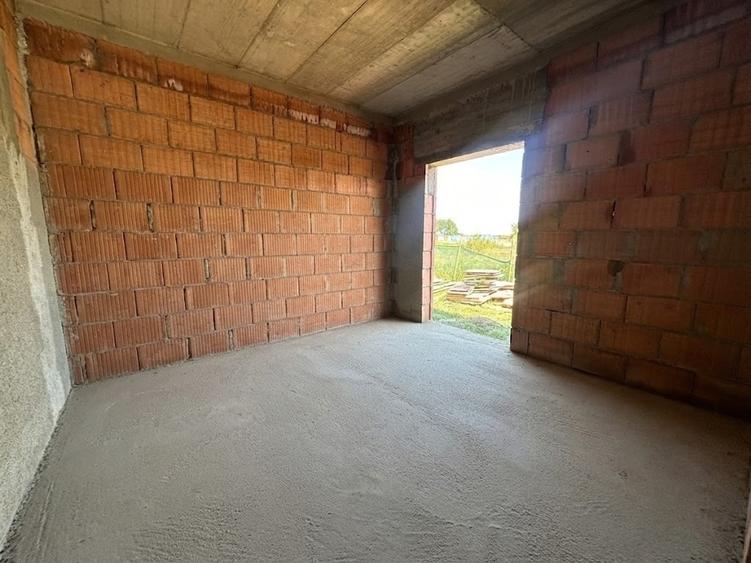 Casă cu 4 camere cu Teren 351 Mp în Hărman