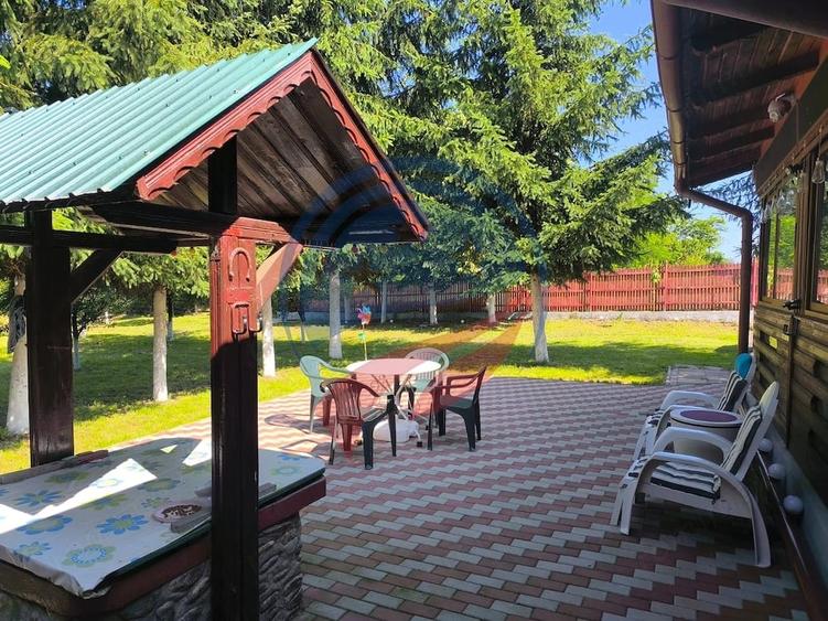 Casă cu 3 camere cu Teren 2100 Mp în Bunești (Mălureni)