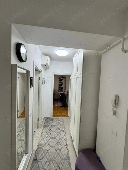 Apartament cu 3 camere decomandat în Baba Novac