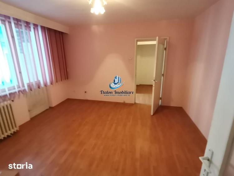 Apartament cu 3 camere semidecomandat în Dărmănești — fotografia 3