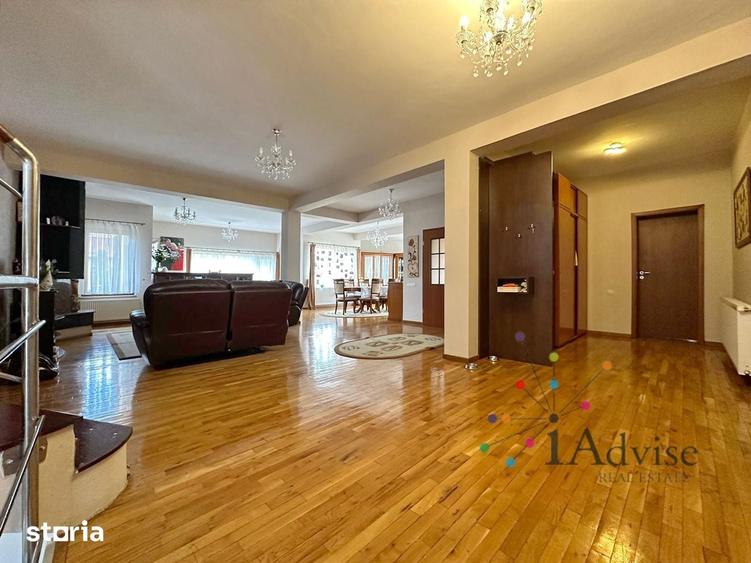 Casă cu 5 camere cu Teren 1500 Mp în Hălchiu