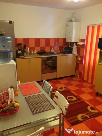 Casă cu 5 camere în Exterior Vest