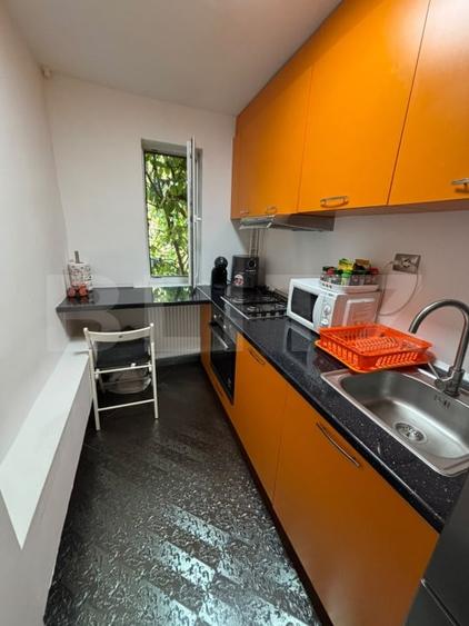 Apartament cu 2 camere semidecomandat, mobilat în Baraolt