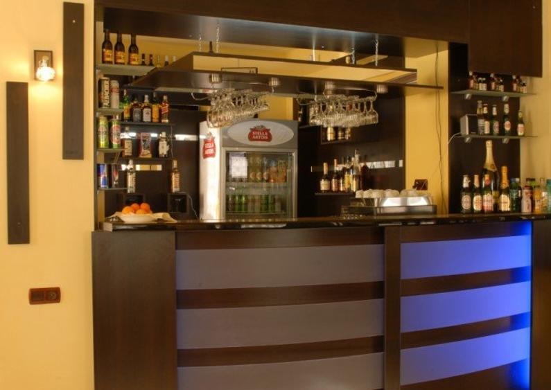 Casă cu 17 camere cu Teren 1890 Mp în Predeal