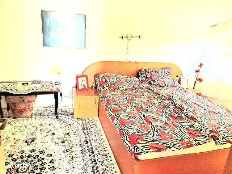Apartament cu 3 camere decomandat în Plopilor