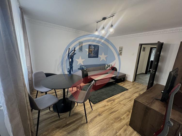 Apartament cu 3 camere decomandat în 1 Mai