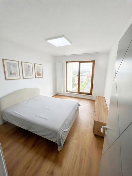 Apartament cu 2 camere decomandat în B-dul București