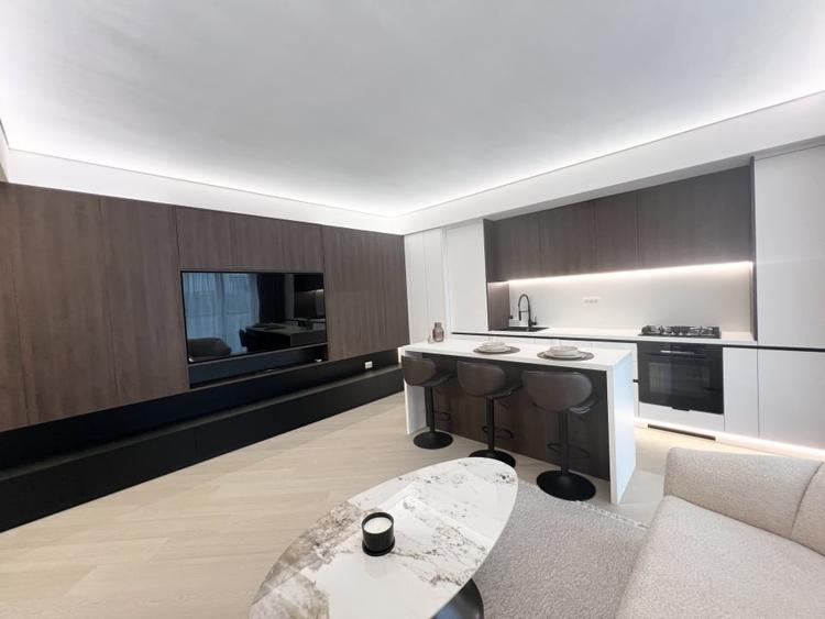 Apartament cu 3 camere decomandat, mobilat în Pipera