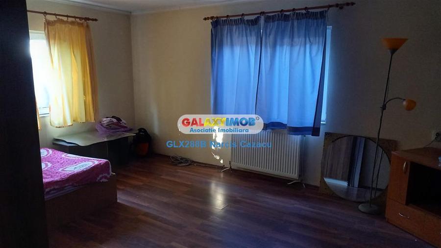 Casă cu 7 camere cu Teren 359 Mp în 1 Mai