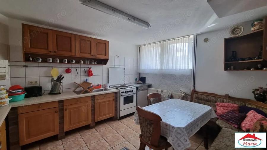 Casa S+P+M cu teren 17 ari zona Bercu Rosu - 3