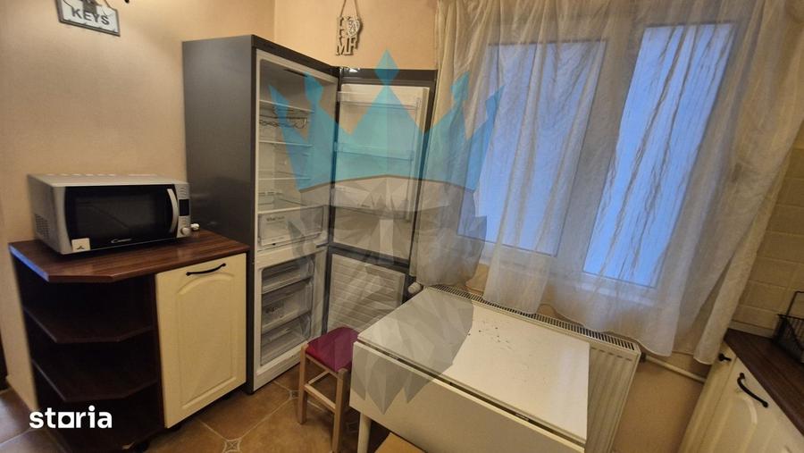 Apartament cu 3 camere, mobilat în Giurgiului