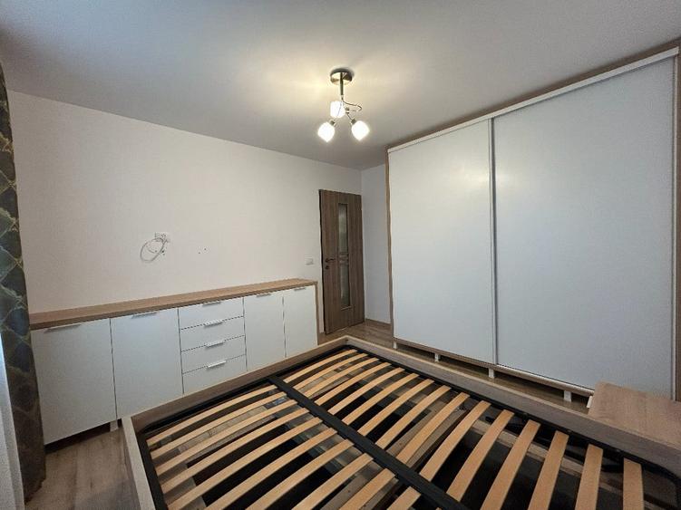 Apartament cu 3 camere decomandat în Ștefan cel Mare
