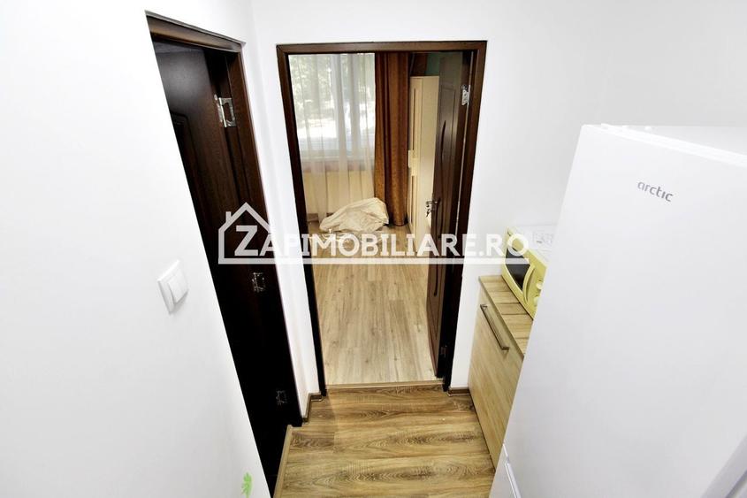 Apartament cu 2 camere decomandat, mobilat în Cornișa