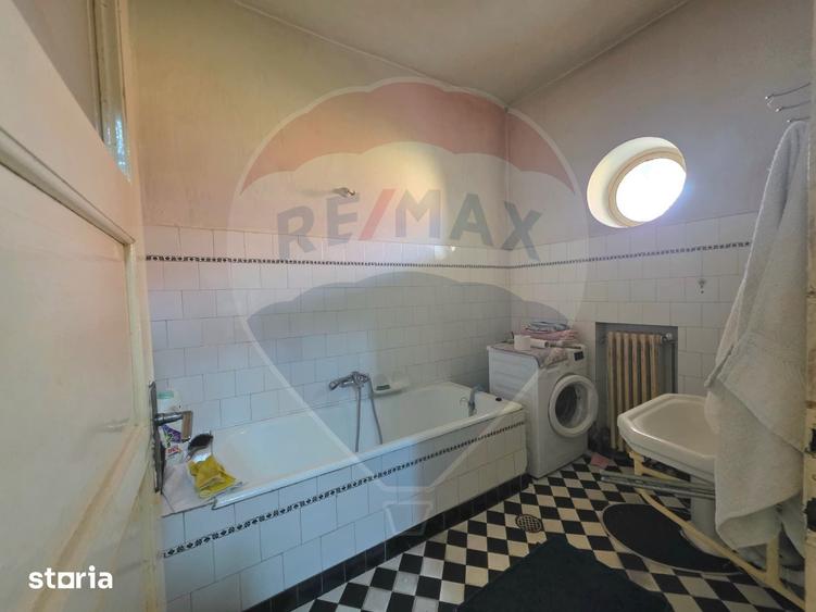 Casă cu 3 camere cu Teren 655 Mp în Central