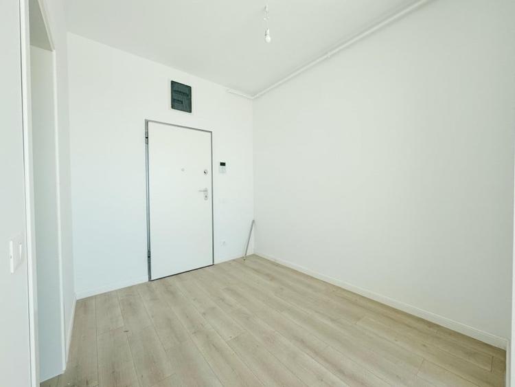 Penthouse cu 3 camere decomandat în Aradului