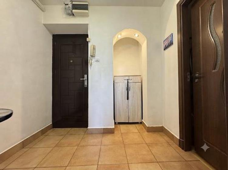 Apartament cu 2 camere circular, mobilat în Aeroport