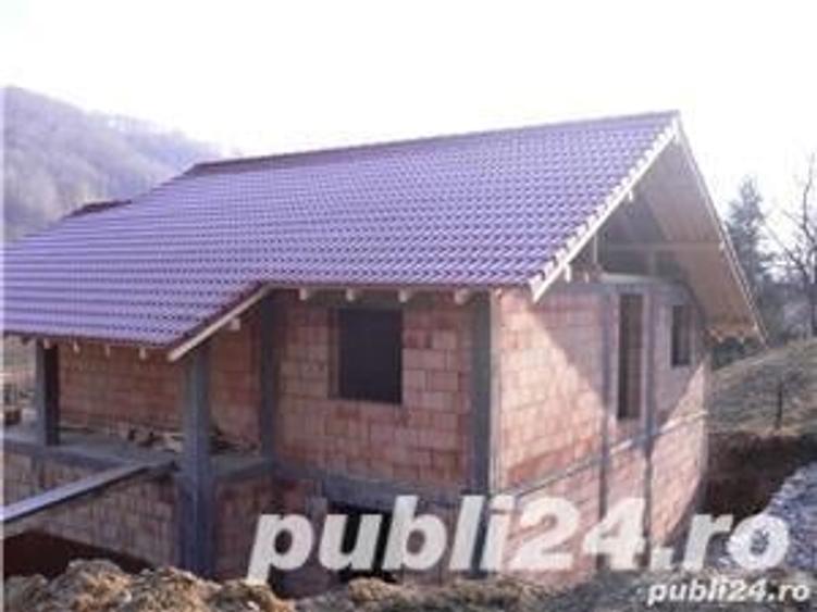 Casă cu 6 camere cu Teren 6000 Mp în Pietreni