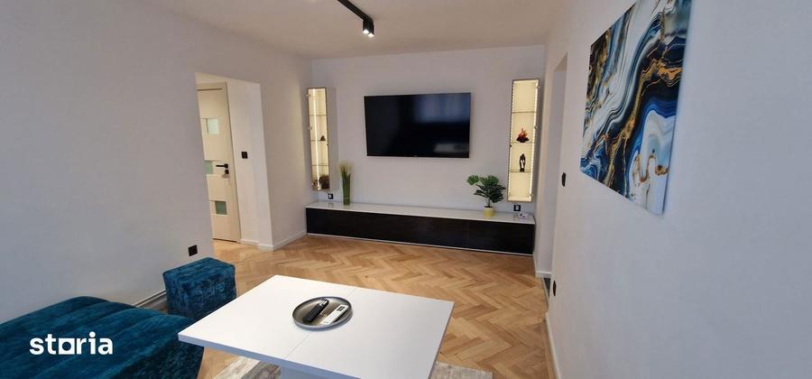 Apartament cu 2 camere semidecomandat, mobilat în Centrul Civic