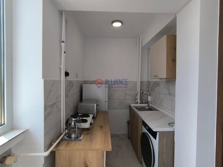 FAR - Studio cochet cu priveliste catre port ! - 7