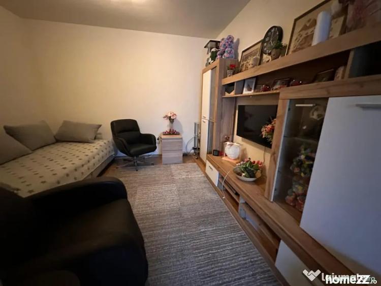 Casă cu 3 camere cu Teren 200 Mp în Palas