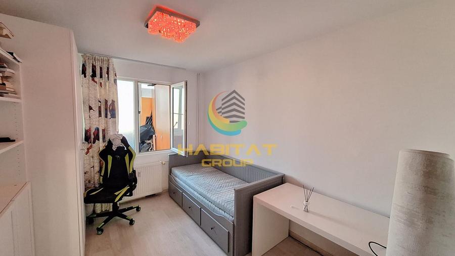 Apartament cu 4 camere semidecomandat, mobilat în Berceni