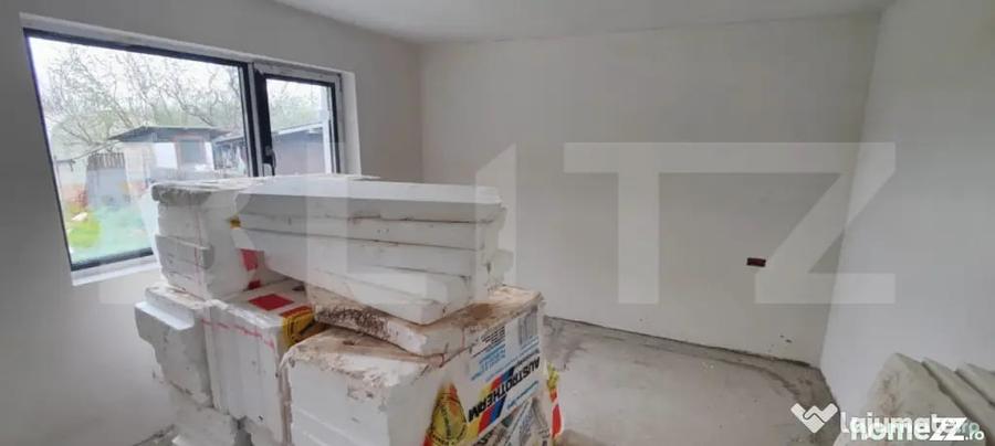 Casă cu 15 camere cu Teren 1000 Mp în Dumbrava