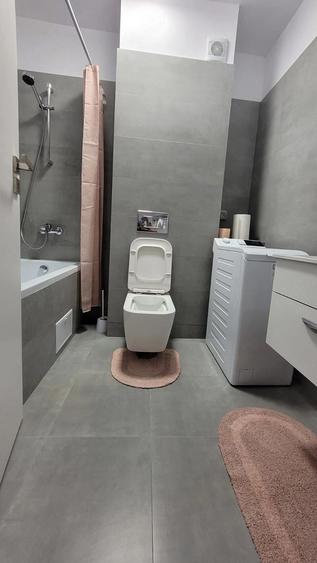 Apartament cu 2 camere decomandat în Calea București