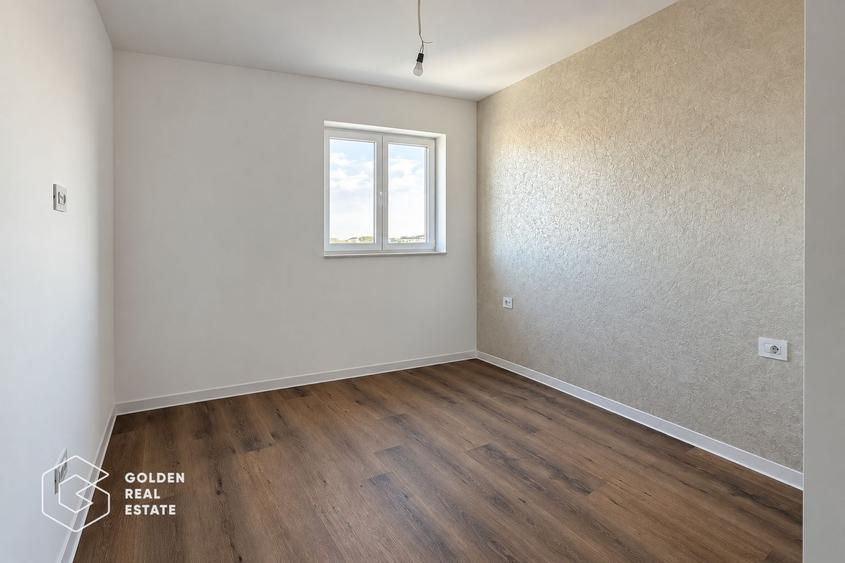 Duplex cu 4 camere cu Canalizare în Săcălaz