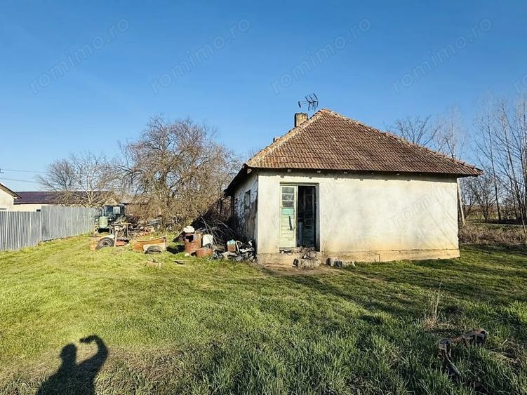 Casă cu Teren 94 Mp în Tăut